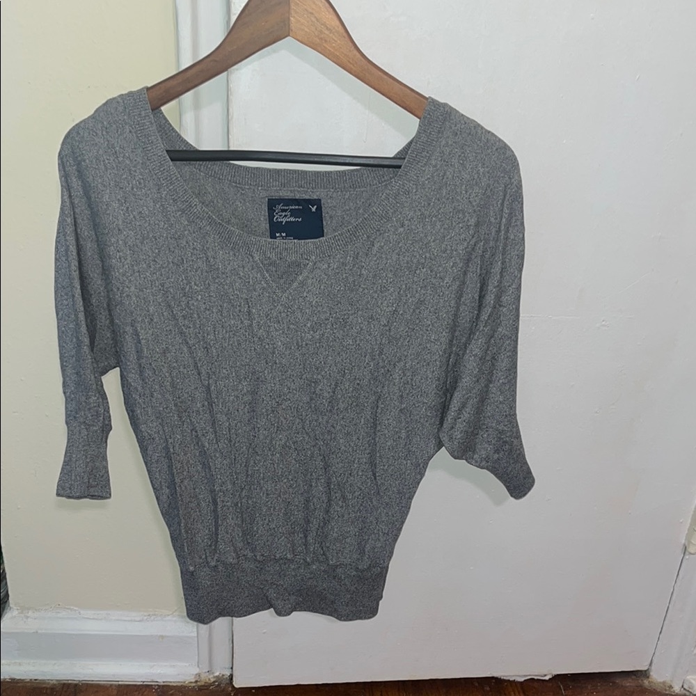 Gray Knit Sweater American Eagle Woman’s Medium 3/4 sleeve